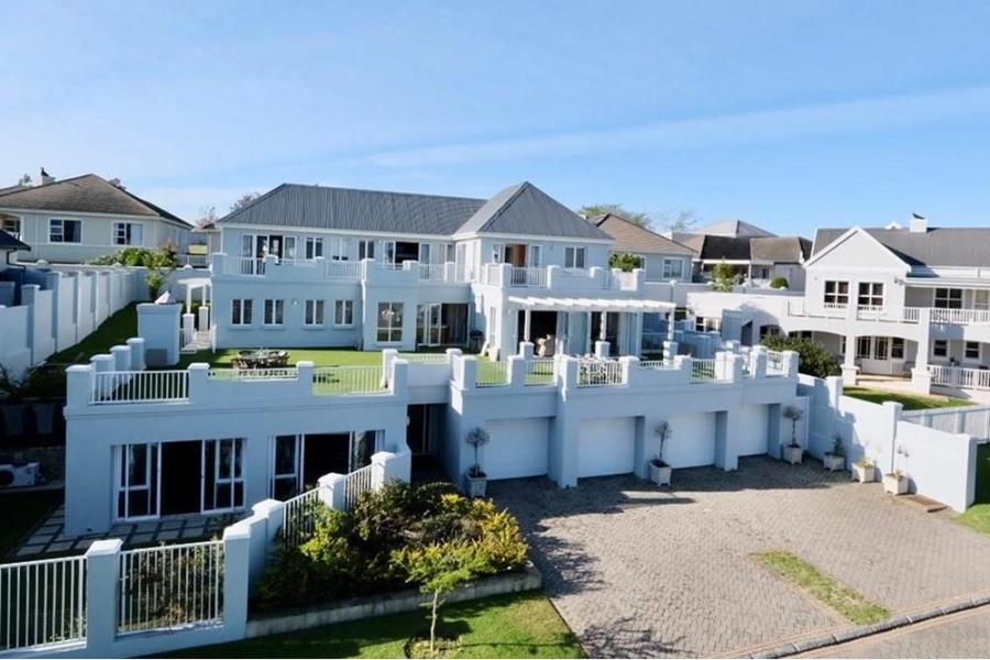 5 Bedroom Property for Sale in Kingswood Golf Estate Western Cape